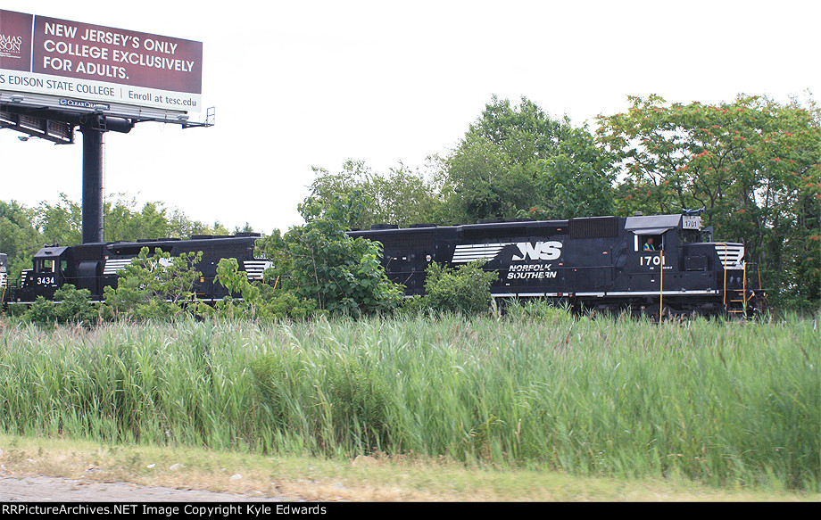 NS SD45-2 #1701 on WPOI-16